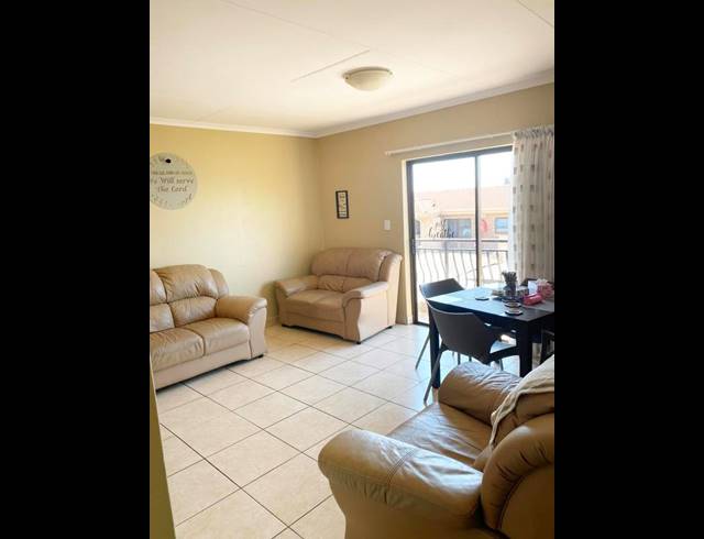 2 BEDROOM TOWNHOUSE FOR SALE IN PRIMROSE HILL